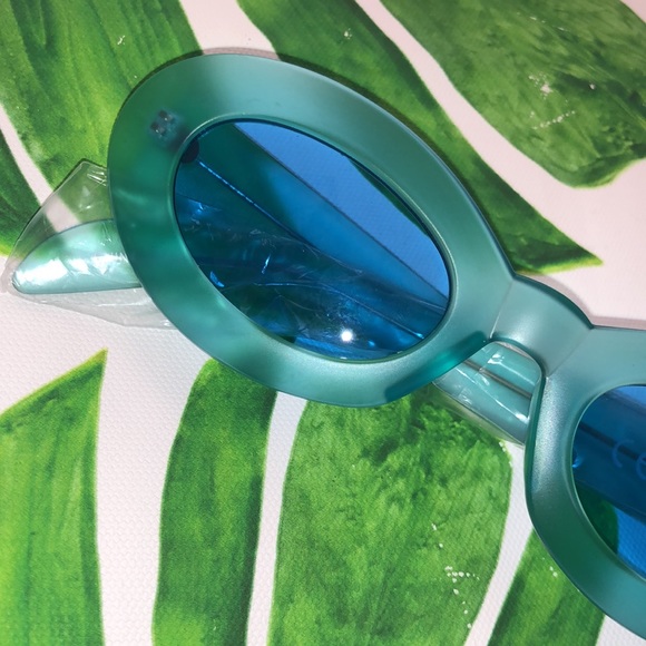 SOLD - Picture 3 of 7